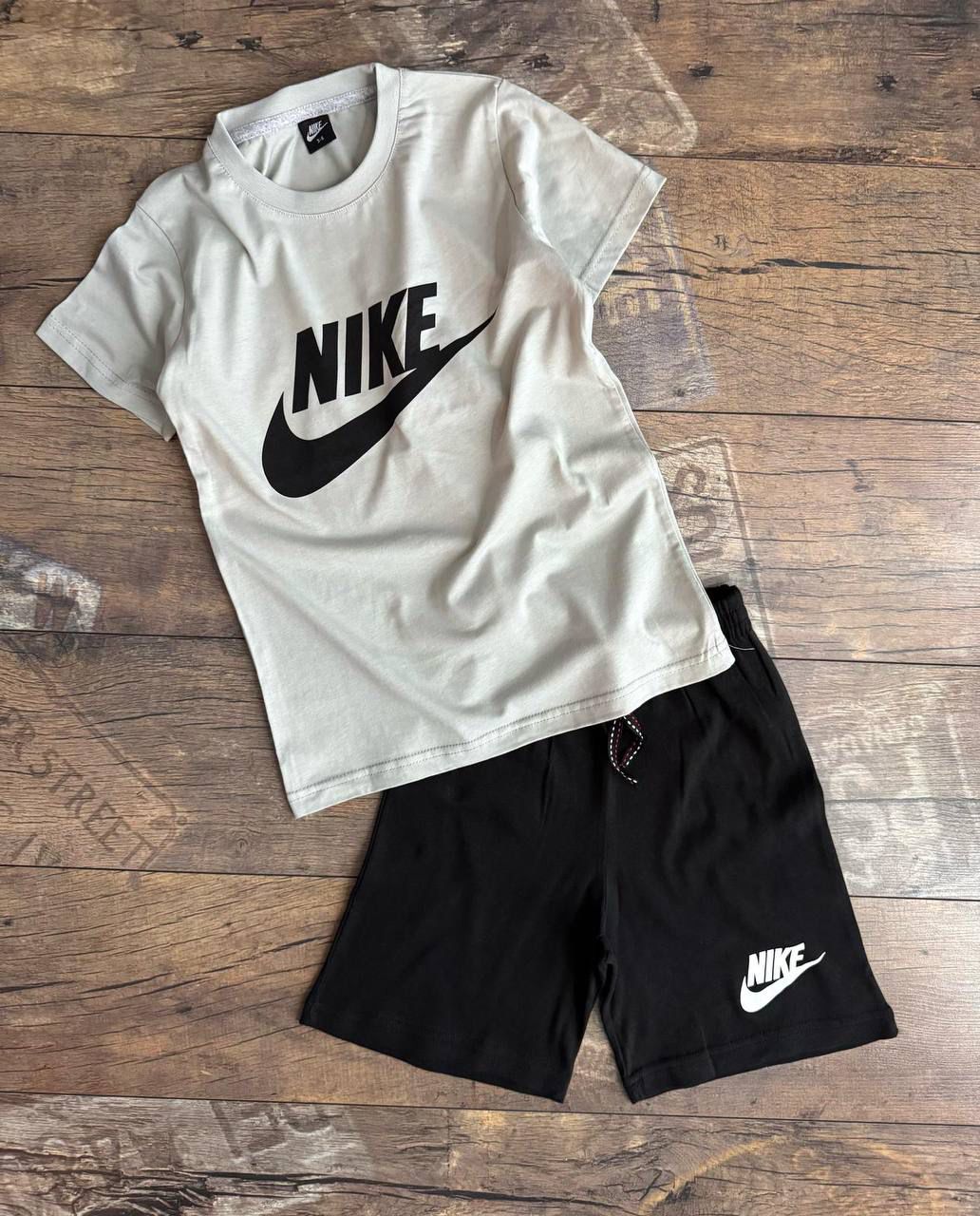 Nike Tshirt+Shorts